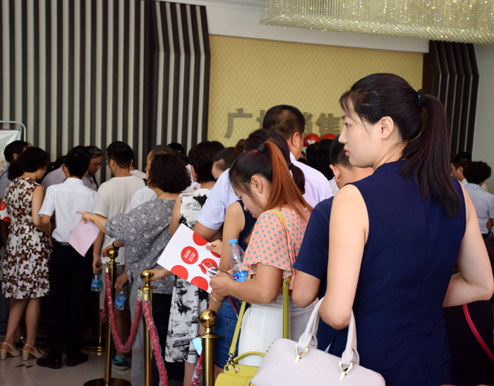 喜報(bào)！捷報(bào)！一經(jīng)推出即成隴南商業(yè)傳奇！