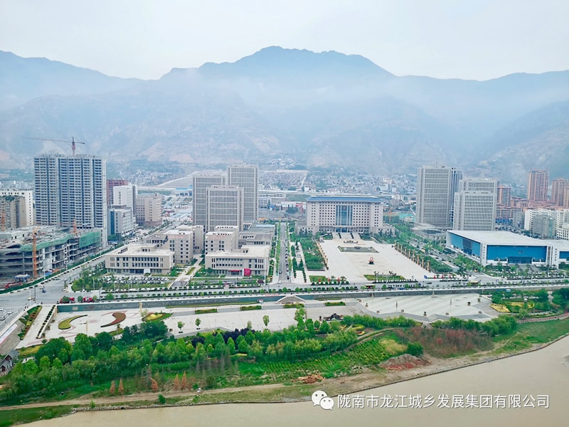 匠心傾注、喜封金頂——龍江?雙子座商住小區(qū)主體順利封頂