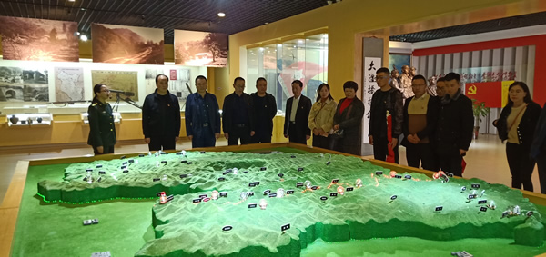 市龍江集團開展“不忘初心、牢記使命”主題黨日活動