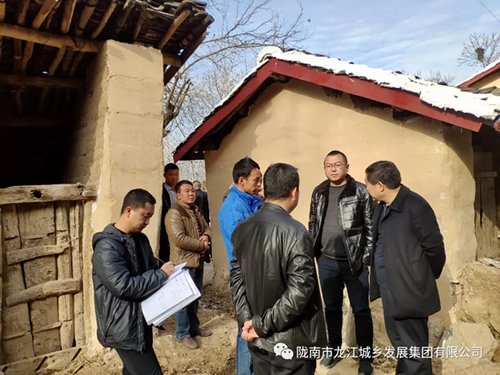市龍江集團在文縣橋頭鎮(zhèn)安子坡村開展“解難題、辦實事、送溫暖”活動