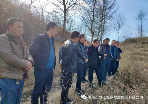 市龍江集團在文縣橋頭鎮(zhèn)安子坡村開展“解難題、辦實事、送溫暖”活動